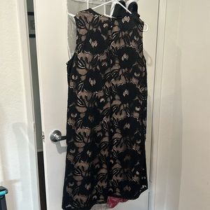 Black and nude simple dress. Size 16W